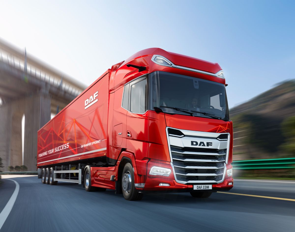 BSH104 MY25 XGPlus 530hp LHD FT 3axleTrailer final v2 1
